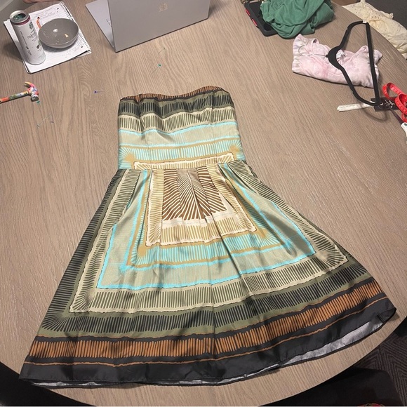 Nicole Miller 100% Silk Bohemain Strapless Mini Dress Sz 2 Aztec Multicolor - Picture 3 of 13